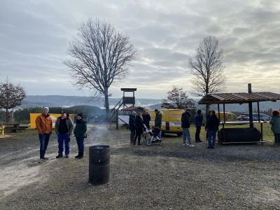 Firmenweihnachtsfeier mit Glühwein und Feuerschale im Christbaumdorf Klug im Spessart