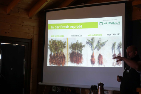 Foto von Vortrag über Wurzelbildung bei Weihnachtsbäumen